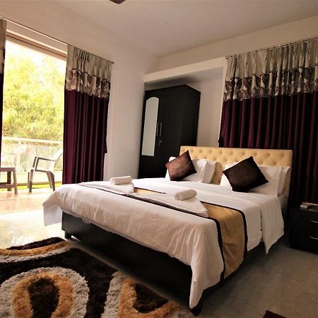 Veridical Hospitality, Baner - Pune Bed and Breakfast Εξωτερικό φωτογραφία