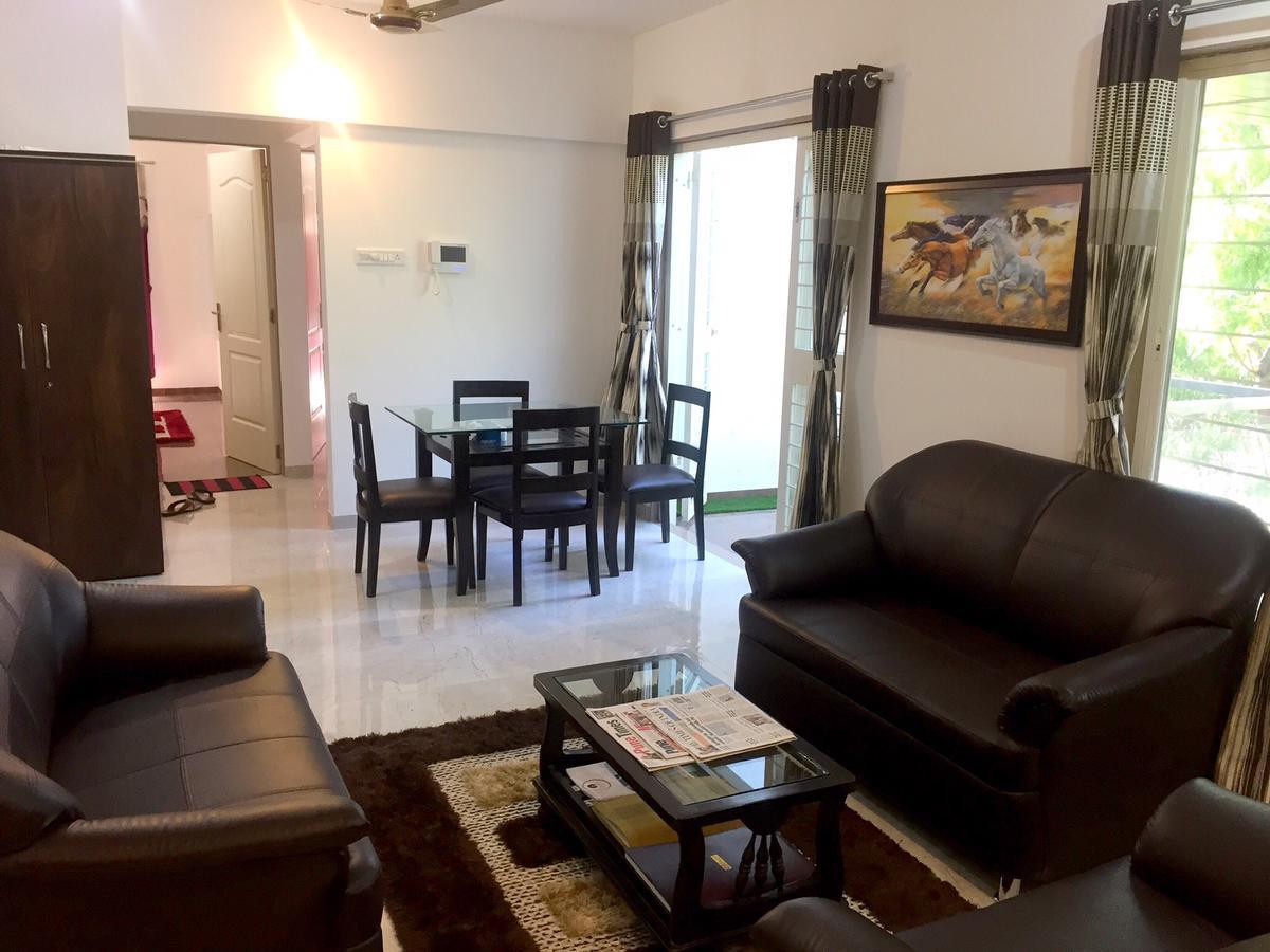 Veridical Hospitality, Baner - Pune Bed and Breakfast Εξωτερικό φωτογραφία