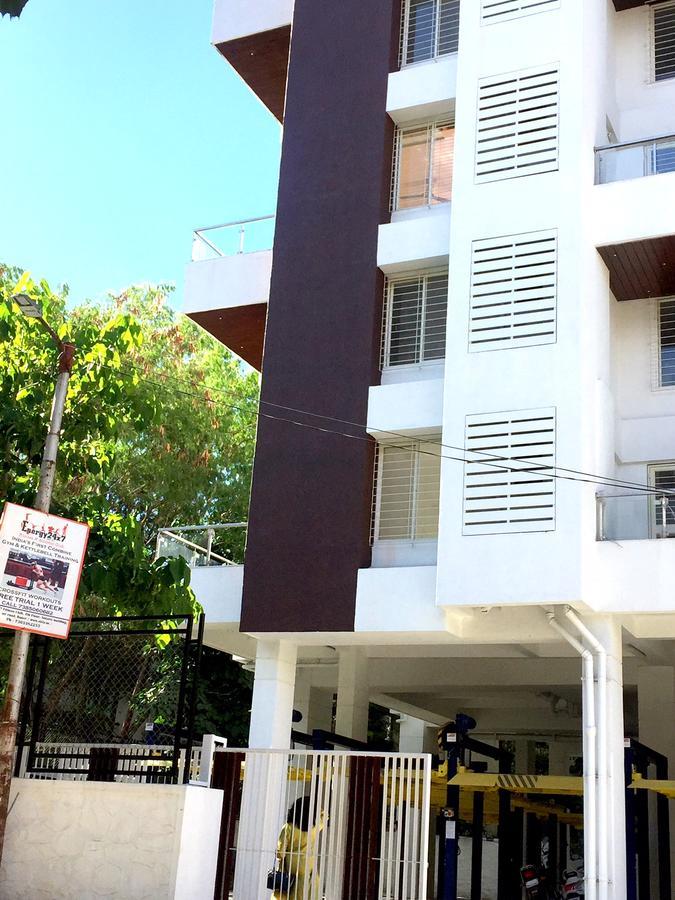 Veridical Hospitality, Baner - Pune Bed and Breakfast Εξωτερικό φωτογραφία